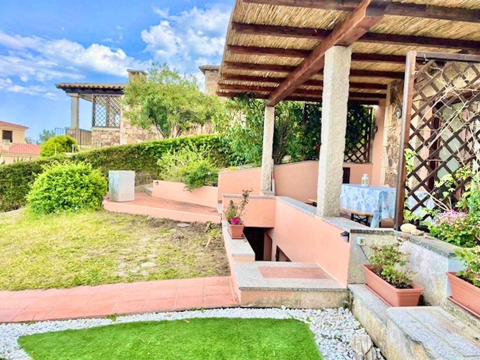 Iss Travel, Panoramic Sea View Ticino - 1 Bedroom Apartments 1,5 Km From The Beach San Teodoro  Buitenkant foto